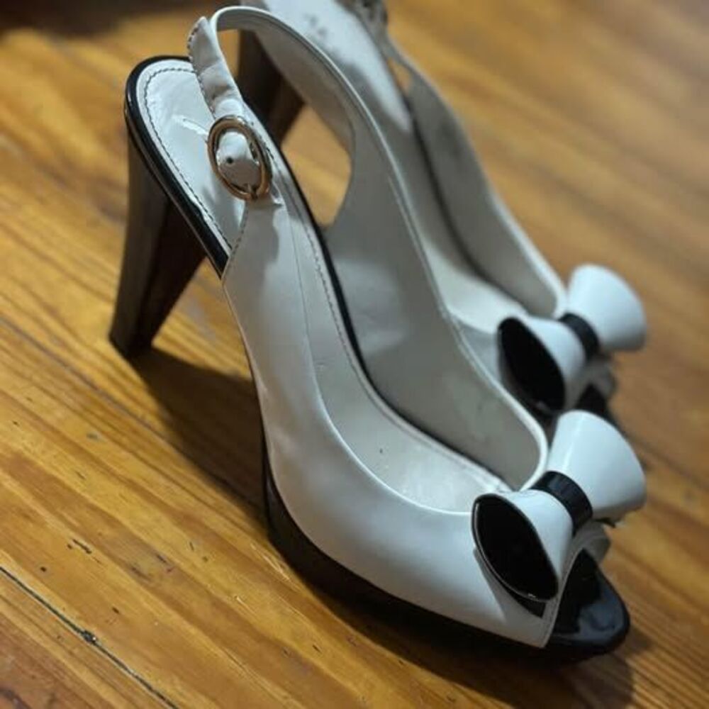 Anne Klein Silver Black Peep Toe Slingback Bow Heels Size 8.5